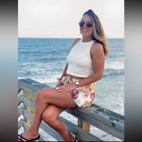 Meet your Posher, Jamie - Picture 1 of 2